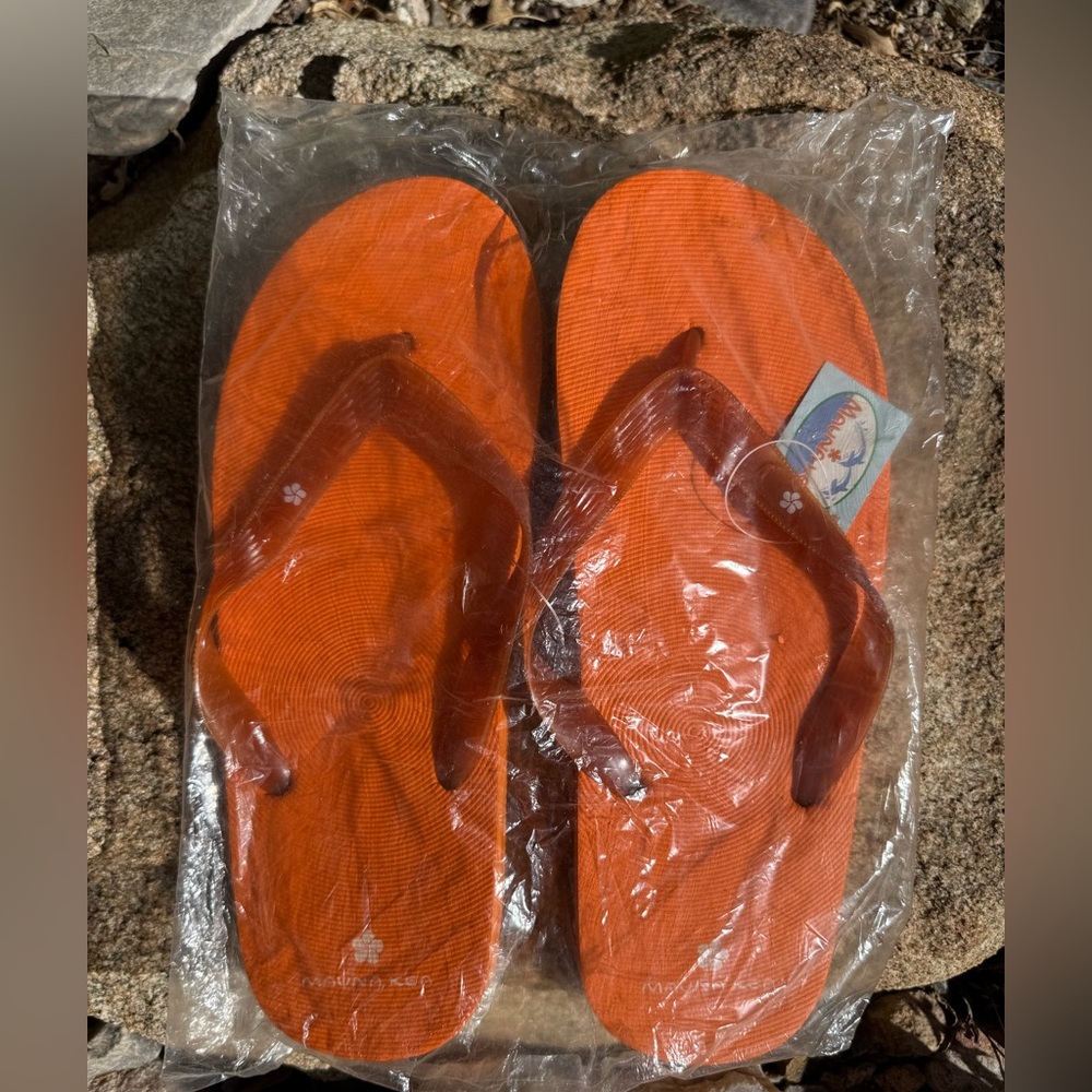 Mauna Kea Hotel Orange Flip Flop Sandals Beach Summer Men’s Size 10-11 NWT